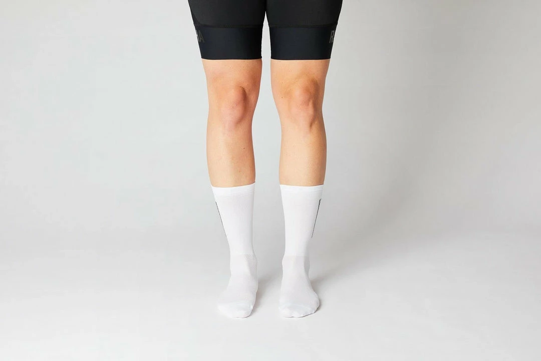 Standertshop FINGERSCROSSED SOCKS | #11_09 FINGERSCROSSED - WHITE / BLACK Equipment 3 Standertshop FINGERSCROSSED SOCKS | #11_09 FINGERSCROSSED - WHITE / BLACK Equipment