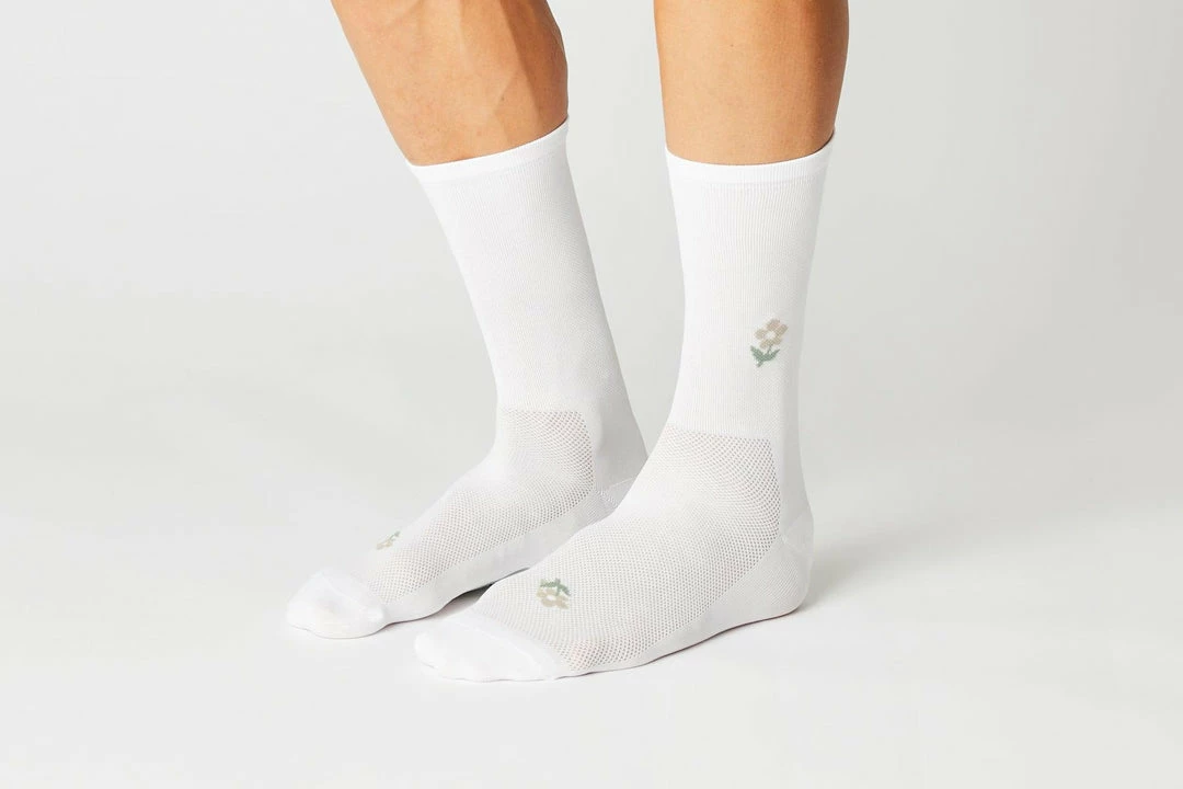 Standertshop Equipment FINGERSCROSSED SOCKS | Spring 22 | #12_06 BLOSSOM - WHITE 5 Standertshop Equipment FINGERSCROSSED SOCKS | Spring 22 | #12_06 BLOSSOM - WHITE