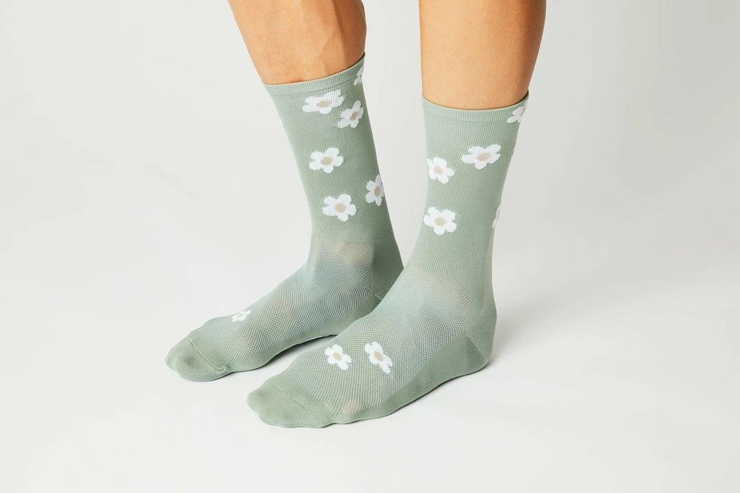 Standertshop FINGERSCROSSED SOCKS | Spring 22 | #12_11 BLOSSOM - AGAVE Equipment 6 Standertshop FINGERSCROSSED SOCKS | Spring 22 | #12_11 BLOSSOM - AGAVE Equipment