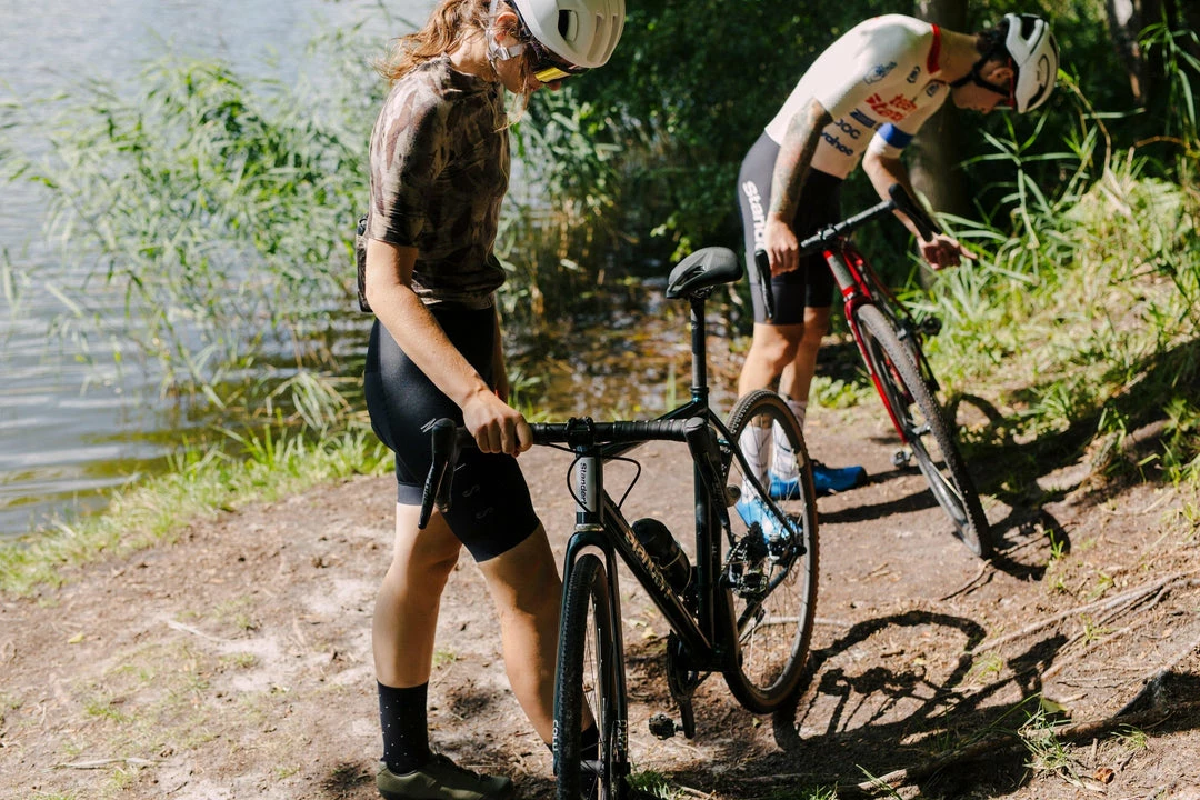 Standertshop Gravel & Bikepacking Pfadfinder | Frameset | Emerald Rush 10 Standertshop Gravel & Bikepacking Pfadfinder | Frameset | Emerald Rush