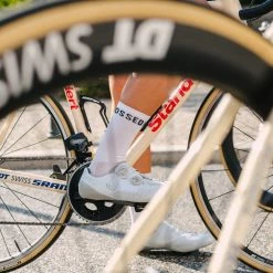 Standertshop Equipment FINGERSCROSSED SOCKS | AW20 #09_01 Fingerscrossed White 8 Standertshop Equipment FINGERSCROSSED SOCKS | AW20 #09_01 Fingerscrossed White