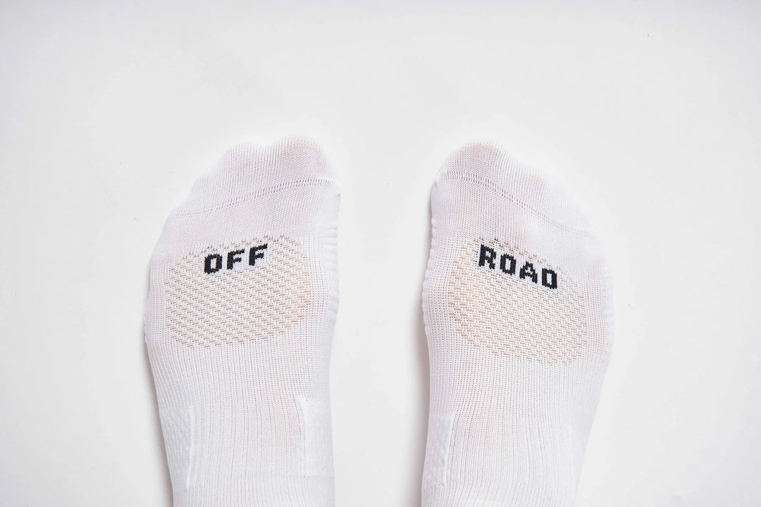 Standertshop FINGERSCROSSED SOCKS | #Off Road White Equipment 6 Standertshop FINGERSCROSSED SOCKS | #Off Road White Equipment