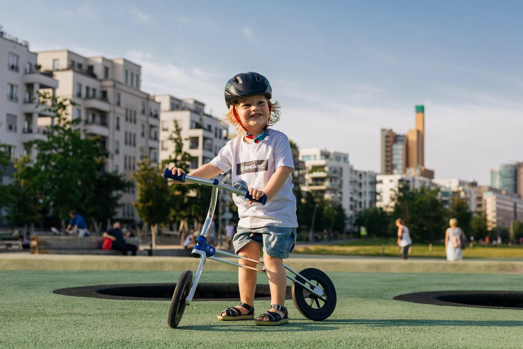 Standert Merchandise Standert T-Shirt | Kids Logo | White 3 Standert Merchandise Standert T-Shirt | Kids Logo | White