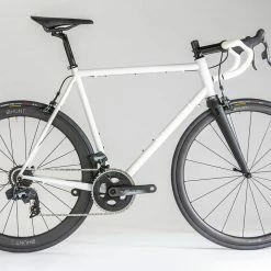 Standertshop Off The Shelf | Triebwerk Mach 2 | Cloud Grey | 58/L | Sram Force ETap AXS